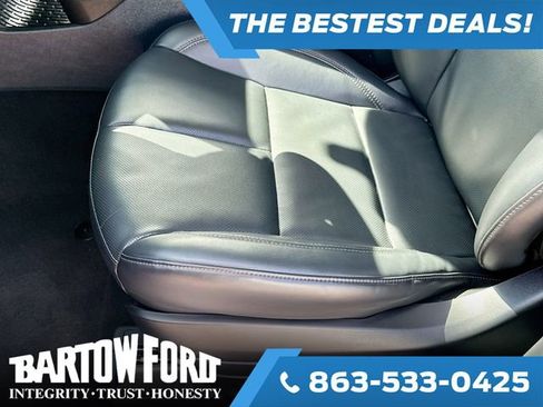 Used 2025 Lincoln Aviator 2WD w/ Jet Appearance Package image 18