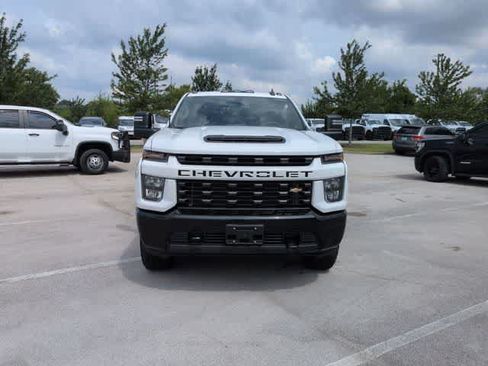 Used 2021 Chevrolet Silverado 2500 Custom w/ Custom Value Package AWD/4WD image 3