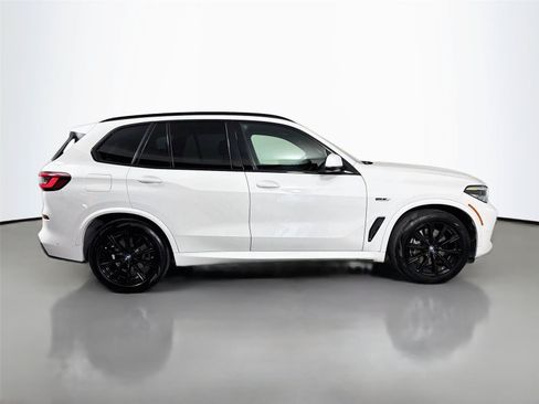 Used 2022 BMW X5 xDrive45e w/ M Sport Package AWD/4WD image 4