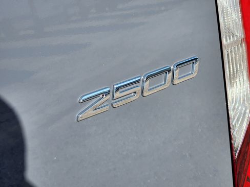 Used 2025 Mercedes-Benz Sprinter 2500 image 10