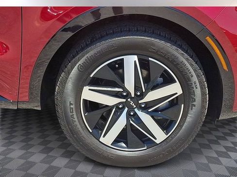 Certified 2023 Kia Sorento S FWD image 10