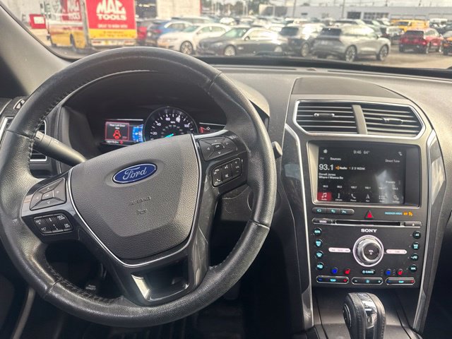 Used 2018 Ford Explorer Limited w/ Equipment Group 301A AWD/4WD image 12
