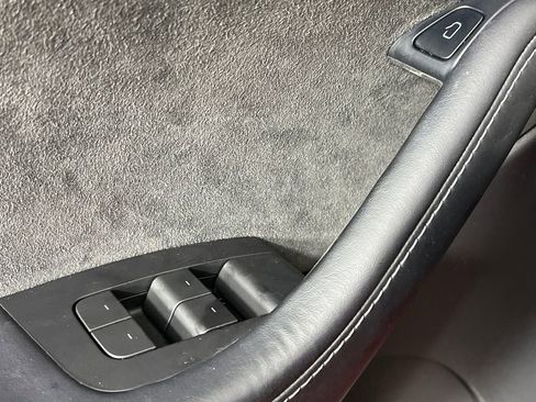 Used 2021 Tesla Model Y Long Range image 18