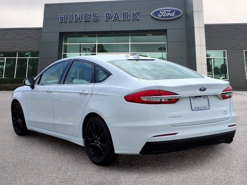 Used 2020 Ford Fusion SE FWD image 5