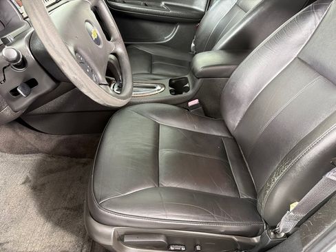 Used 2015 Chevrolet Impala LTZ FWD image 11