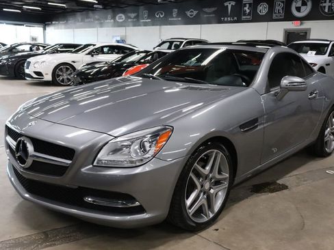 Used 2015 Mercedes-Benz SLK 250 image 1