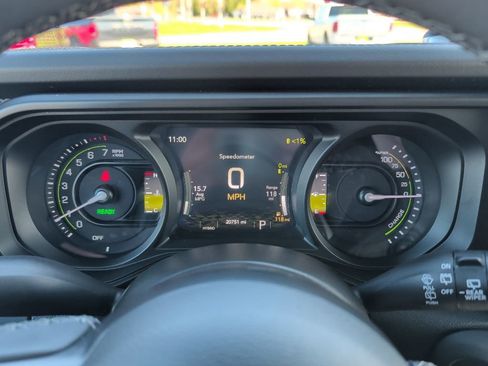 Used 2025 Jeep Wrangler Unlimited Rubicon 4xe w/ Safety Group AWD/4WD image 24