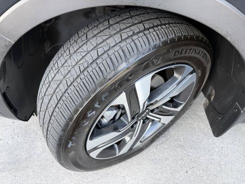 Used 2022 Kia Sorento AWD SX Prestige Plug-In Hybrid image 60