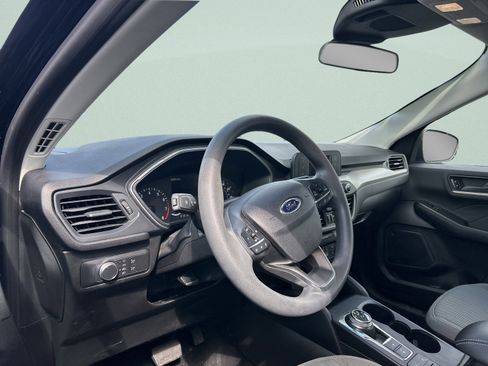 Used 2022 Ford Escape S image 9