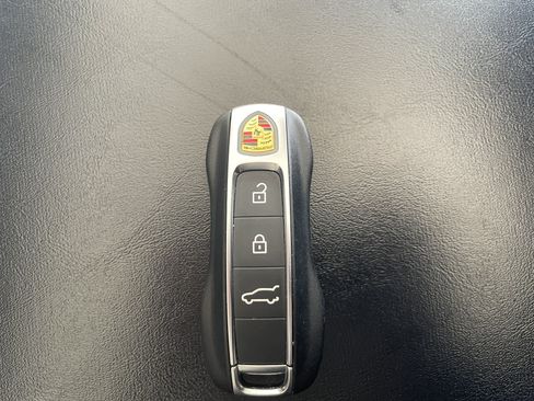 Used 2026 Porsche Cayenne S AWD/4WD image 25