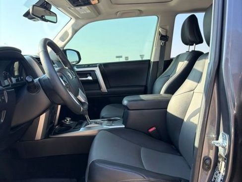 Used 2021 Toyota 4Runner SR5 Premium w/ Moonroof Package AWD/4WD image 9