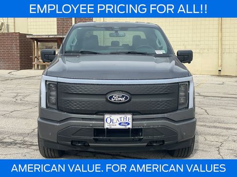 New 2025 Ford F150 Lightning Flash AWD/4WD image 8