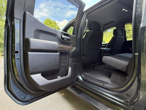 Used 2021 Chevrolet Silverado 1500 LT Trail Boss w/ Convenience Package II AWD/4WD image 23