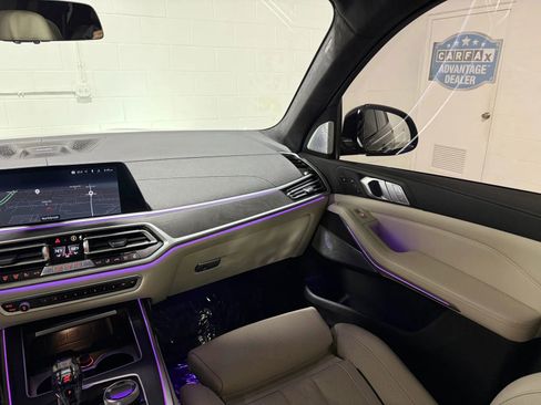 Used 2021 BMW X7 M50i w/ Dynamic Handling Package AWD/4WD image 27