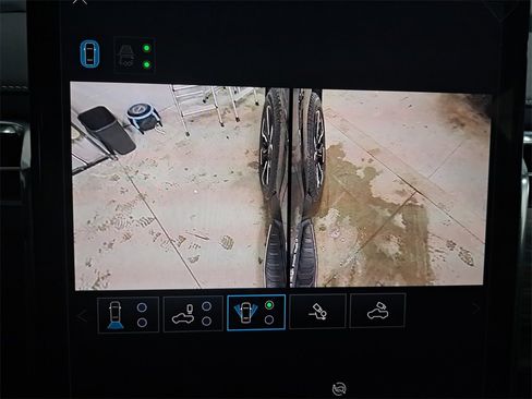 New 2025 GMC Sierra EV Denali image 25