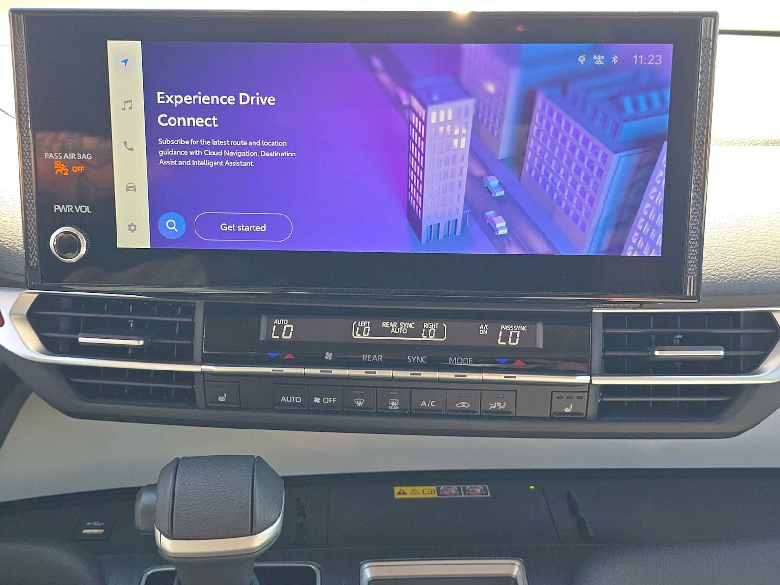 Certified 2026 Toyota Sienna XLE FWD image 28