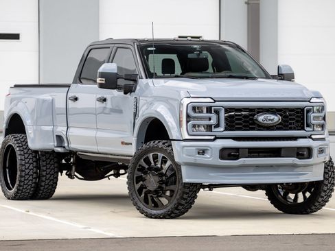 Used 2025 Ford F450 King Ranch w/ Chrome Package AWD/4WD image 4
