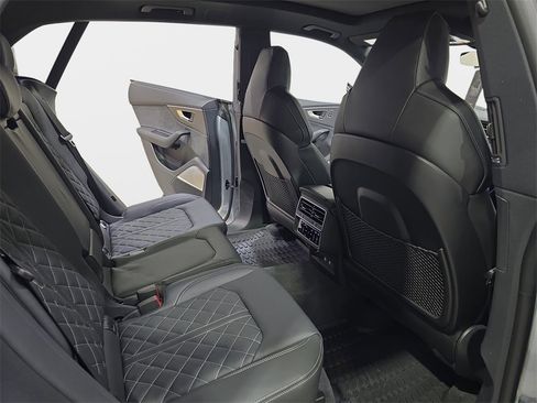 New 2026 Audi SQ8 Prestige image 11