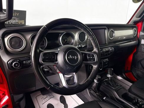 Used 2021 Jeep Wrangler Unlimited Sahara w/ Uconnect 4C Nav & Sound Group AWD/4WD image 9