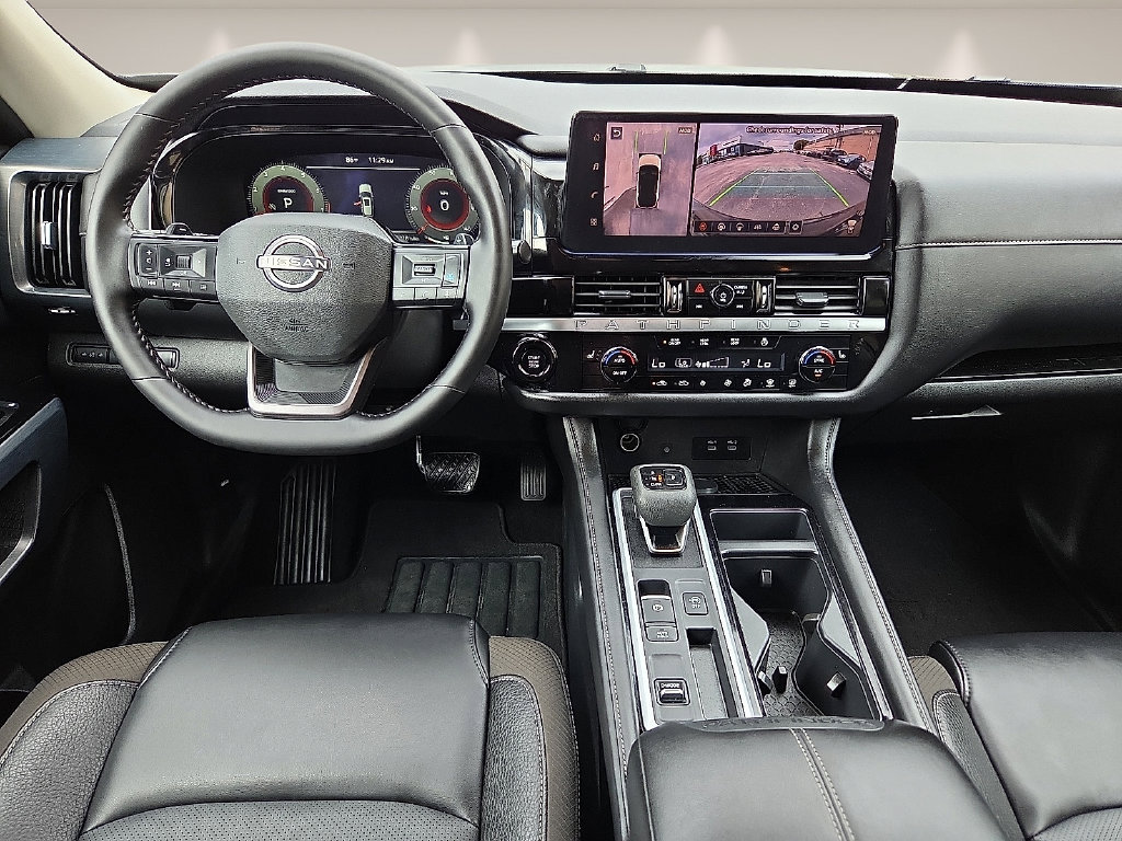 Used 2026 Nissan Pathfinder SL FWD image 13