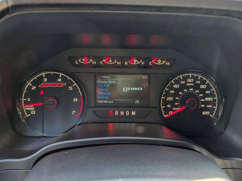 Used 2019 Ford F150 XLT w/ Equipment Group 302A Luxury AWD/4WD image 17