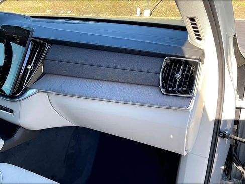 New 2026 Volvo XC90 T8 Ultra w/ Protection Package Premier image 29