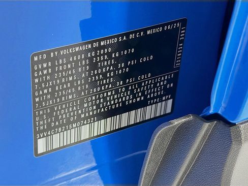 Used 2025 Volkswagen Taos SEL image 34