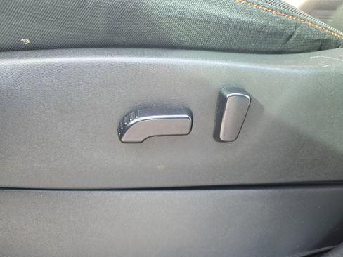 Used 2022 Nissan Frontier PRO-4X image 13