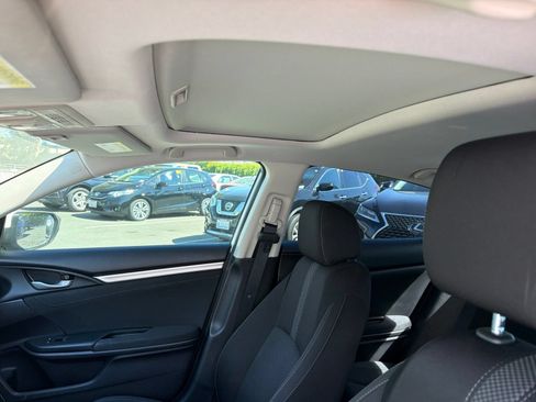 Used 2019 Honda Civic EX image 10
