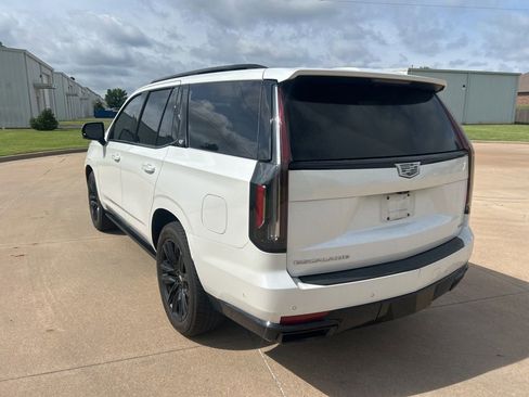 Used 2021 Cadillac Escalade Sport Platinum w/ Heavy-Duty Trailer Package AWD/4WD image 3