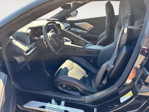 Used 2023 Chevrolet Corvette Stingray Premium Cpe w/ Z51 Performance Package RWD image 11