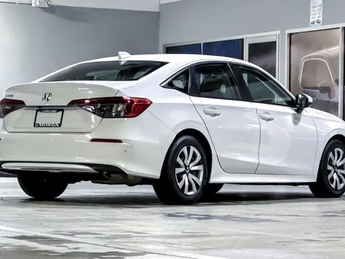 Used 2023 Honda Civic LX image 8