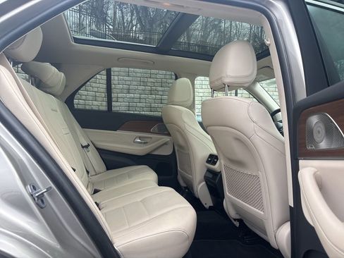 Used 2022 Mercedes-Benz GLE 350 4MATIC image 9