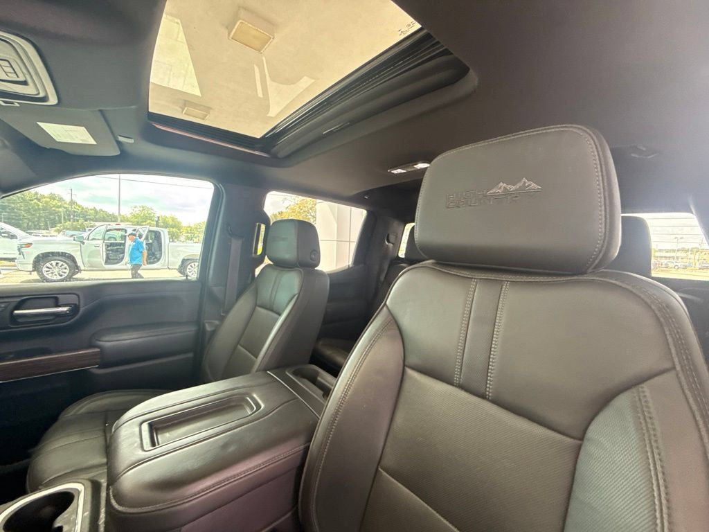 Used 2022 Chevrolet Silverado 1500 High Country AWD/4WD image 6