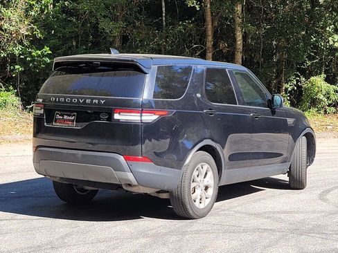 Used 2020 Land Rover Discovery SE image 5