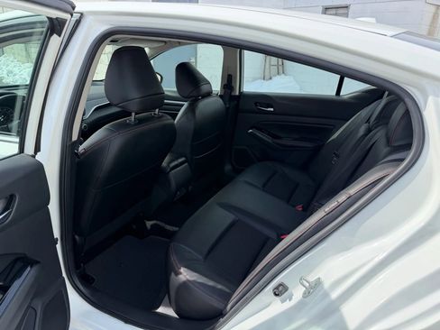 Used 2024 Nissan Altima 2.5 SR image 28