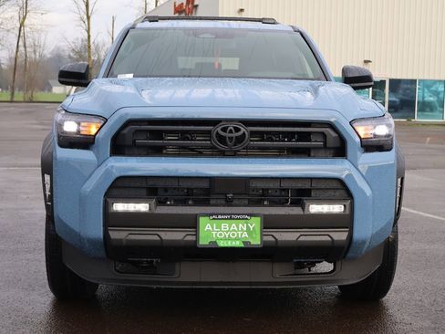 New 2025 Toyota 4Runner SR5 image 10