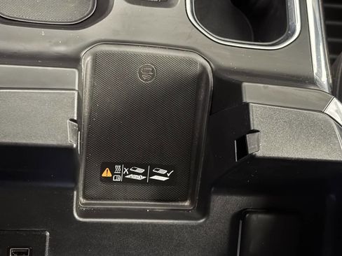 Used 2022 Chevrolet Silverado 1500 LTZ w/ LTZ Convenience Package II image 47