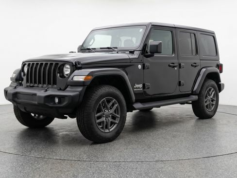 Used 2025 Jeep Wrangler Unlimited Sport AWD/4WD image 3