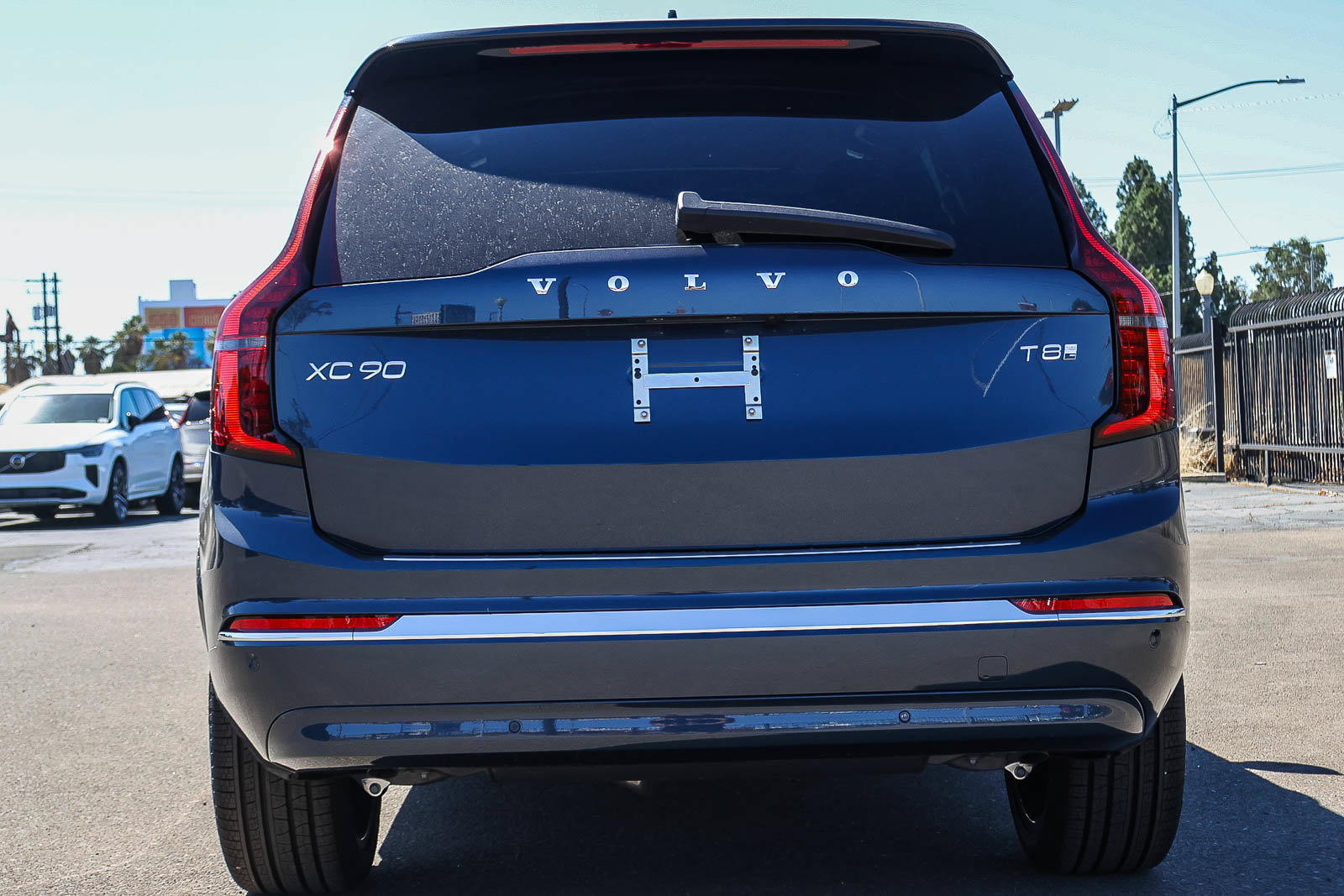 New 2026 Volvo XC90 T8 Plus w/ Protection Package Premier AWD/4WD image 5