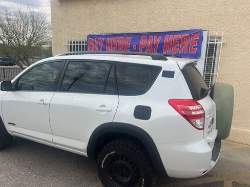 Used 2011 Toyota RAV4 Limited w/ Limited Extra Value Pkg AWD/4WD image 3
