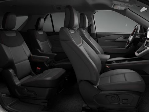 New 2026 Ford Explorer Active RWD image 6