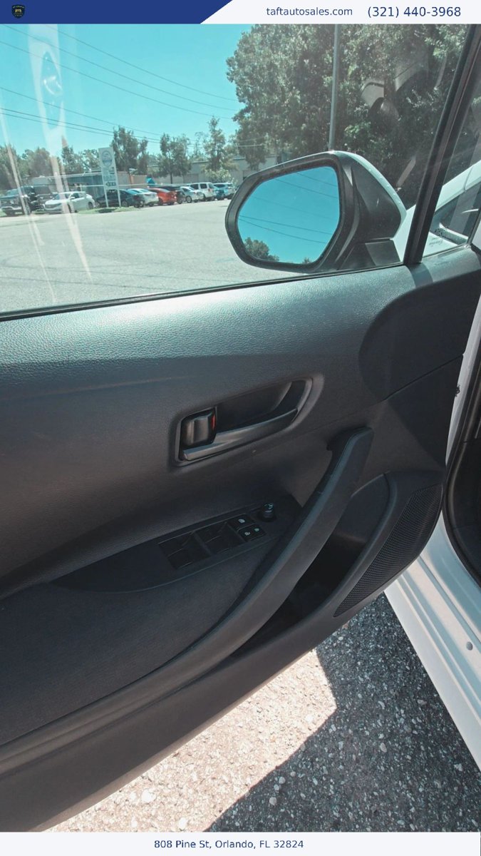 Used 2025 Toyota Corolla LE FWD image 15