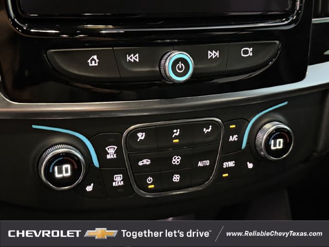 Used 2023 Chevrolet Traverse RS FWD image 21