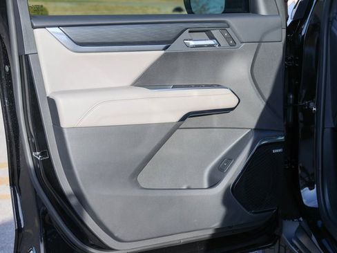 New 2026 GMC Acadia Elevation image 8