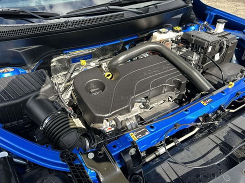 Used 2024 GMC Terrain SLT w/ Elevation Edition image 10