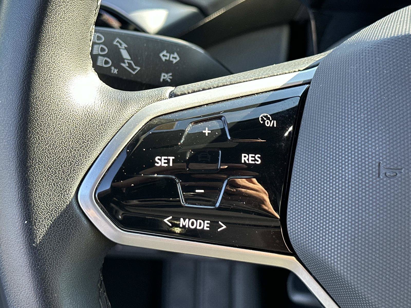 Certified 2023 Volkswagen ID.4 Pro RWD image 9
