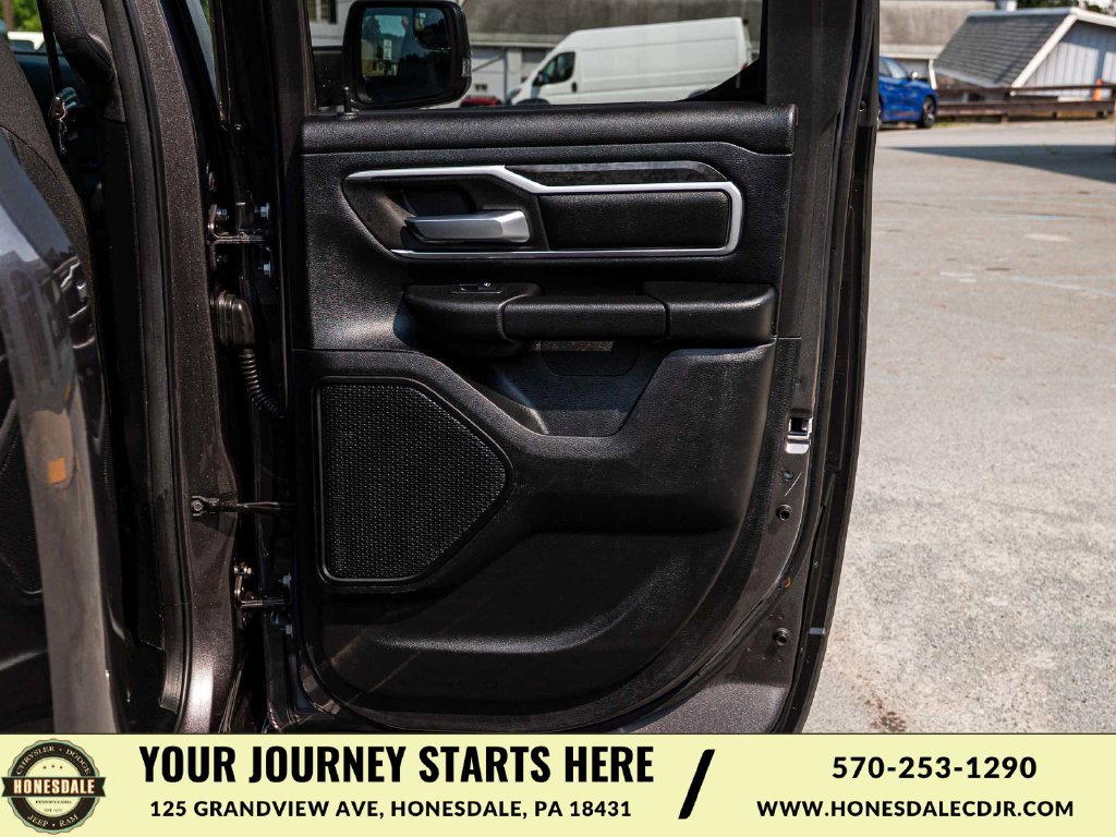Used 2021 RAM 1500 4x4 Quad Cab image 15