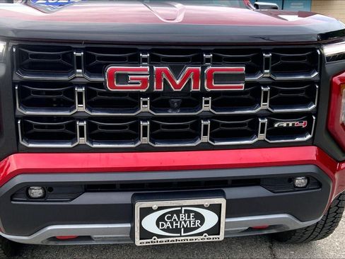 Used 2024 GMC Canyon AT4 w/ Technology Package AWD/4WD image 29
