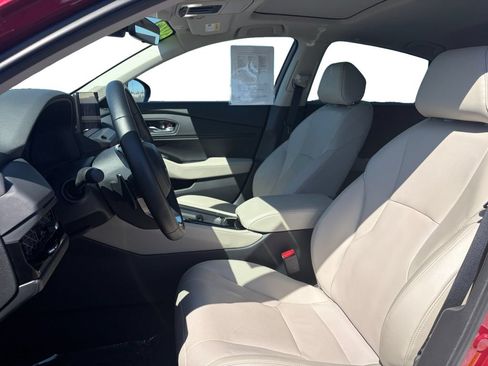 Used 2025 Honda Accord Touring image 10